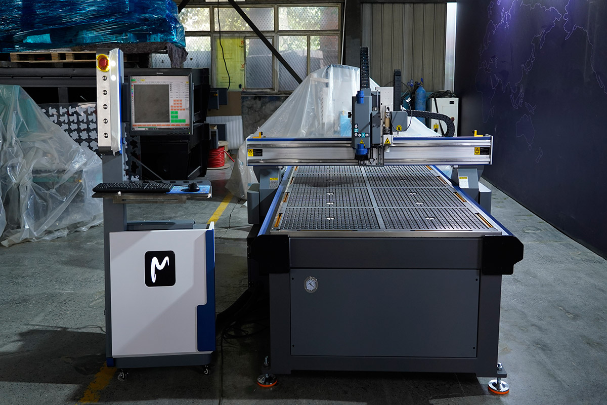 Multifunctional CCD Camera CNC oscillating knife cutting machine