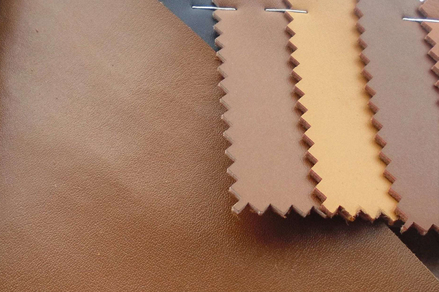 Foam leather fabric cutting3
