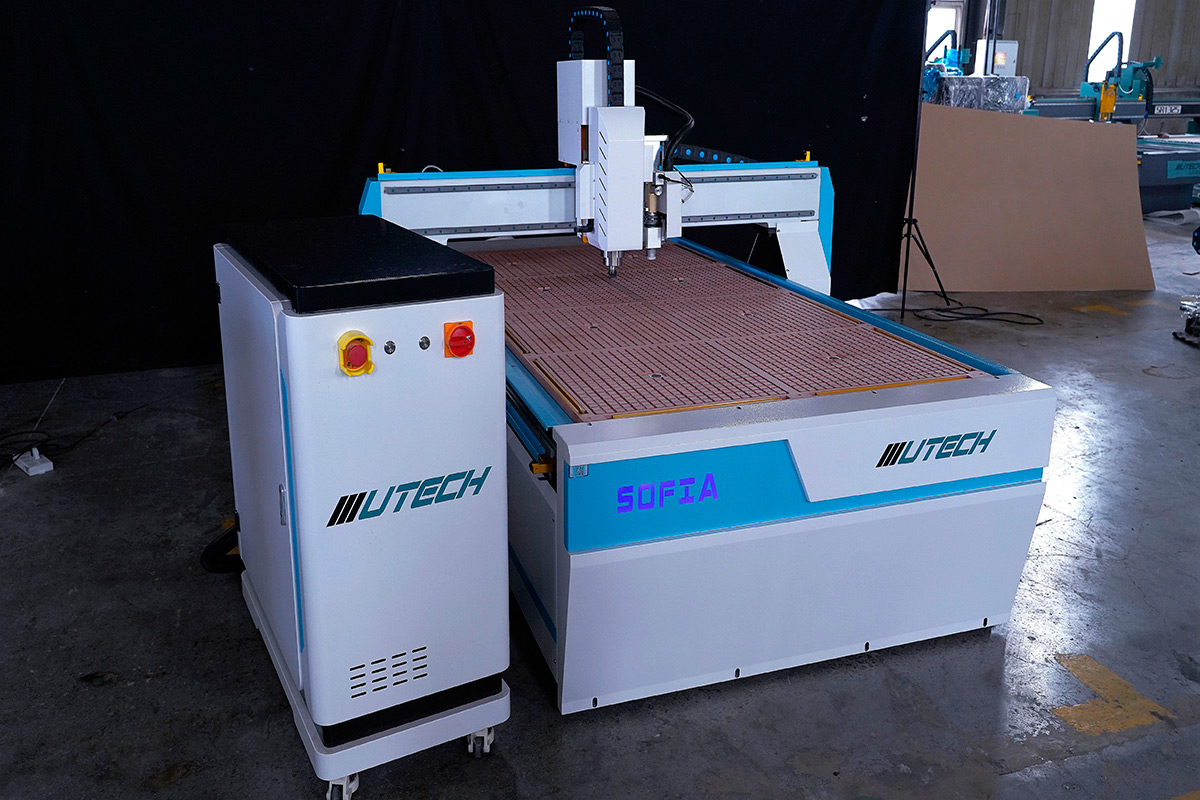 CNC Oscillating Knife Cutting Machine with CCD Camera