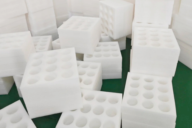 Foam leather fabric cutting1