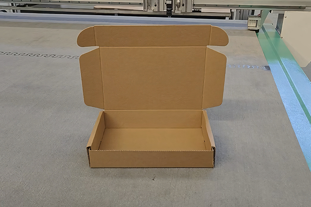 Carton box cutting3